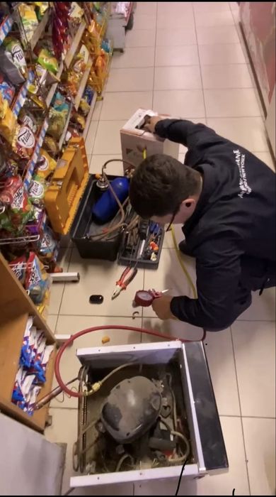 Мини Холодильник почти новый