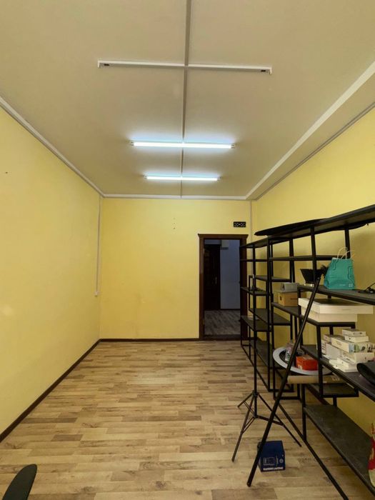 Аренда офис Недалеко от Метро Мирзо Улугбек звоните комнаты Много