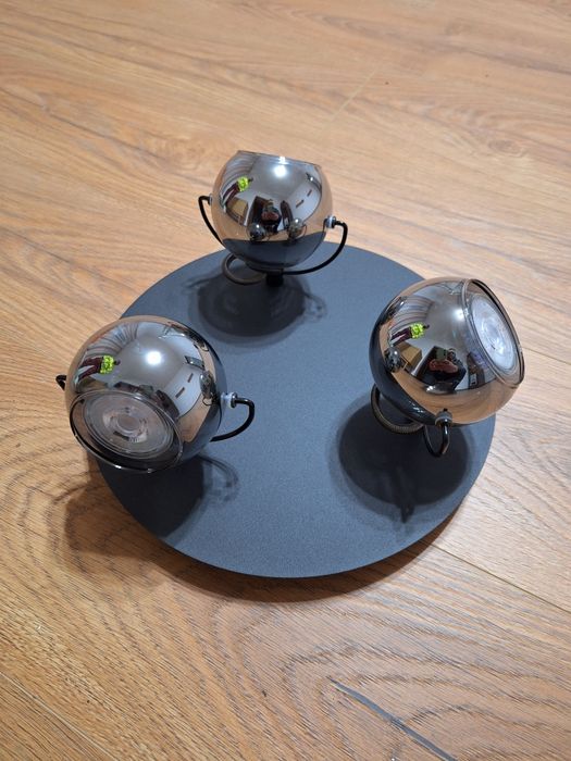 Plafoniera cu trei leduri