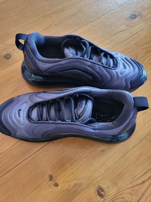 Дамски маратонки nike!