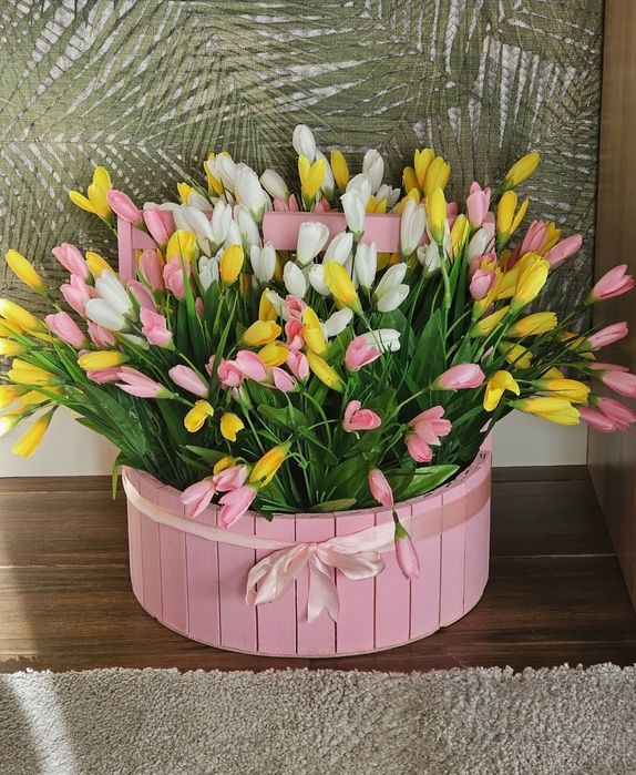 Цветы тюльпаны искусственные в корзине