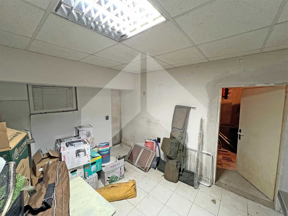 Продава се Тристаен апартамент в Нови пазар - 75 кв.м за 667 €/кв.м - Снимка #14