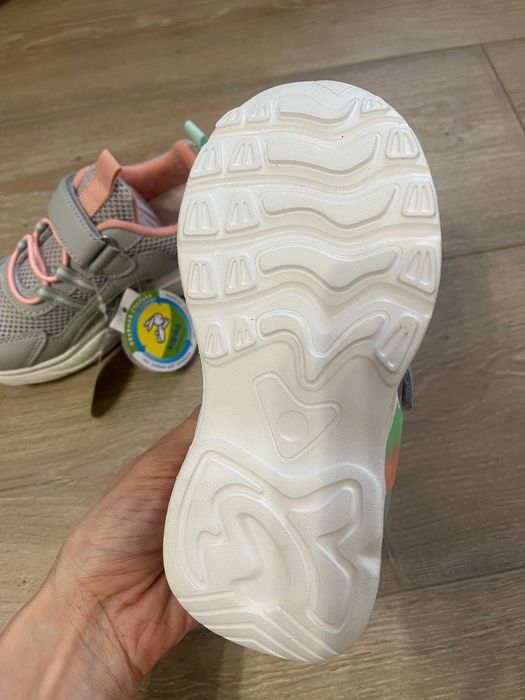 Кроссовки Kapika новые