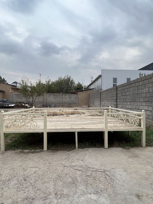 Тапчан тез арада сатылады.