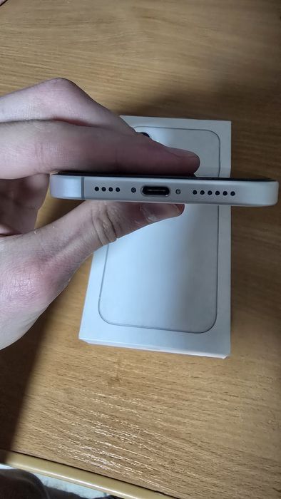 Айфон 16 плюс 128 gb акб 100%