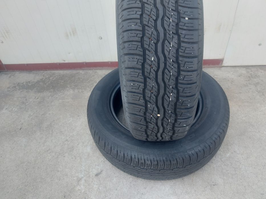 100 lei bucata! Doua anvelope de vara 225 65 17 Bridgestone