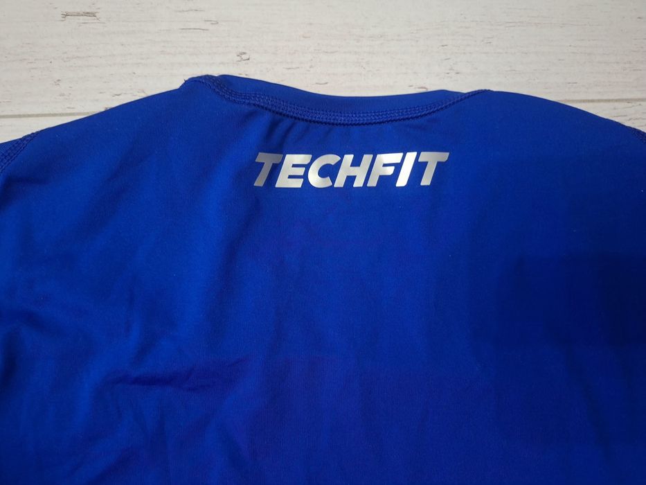 Adidas Techfit-Ориг.тениска