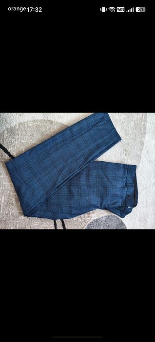 Vând costum barbati