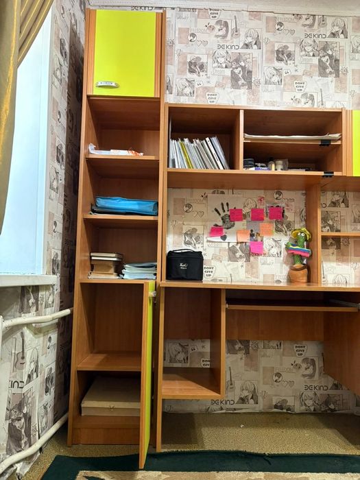 Шкаф детский со столом.Пришахтинск