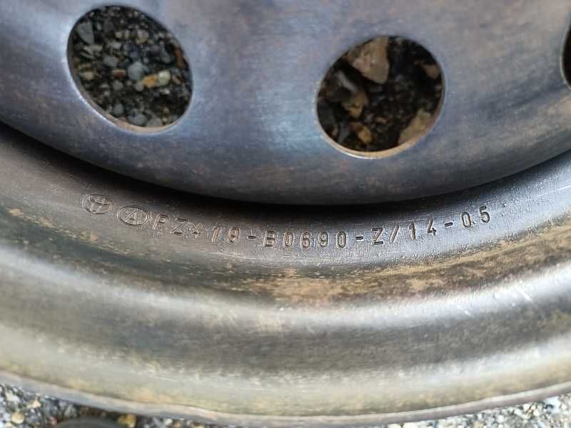 Продам оригинальный металлический диск на Toyota