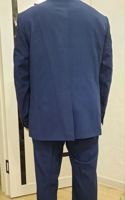 Продам мужской костюм