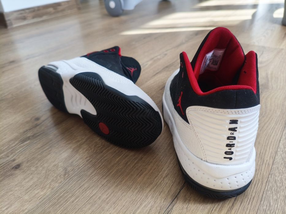 НОВИ Nike Air Jordan Max Aura 2 36.5 (CN8094-100) – нови, оригинални