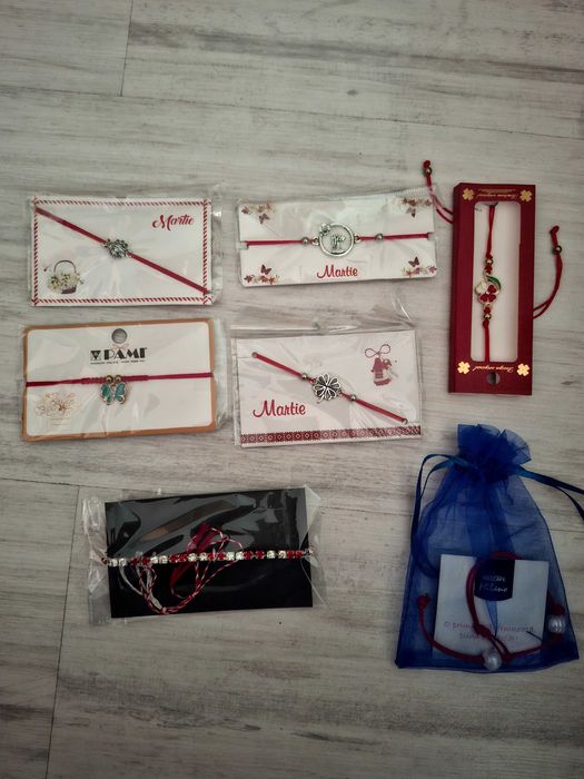 12 mărțișoare, Noi