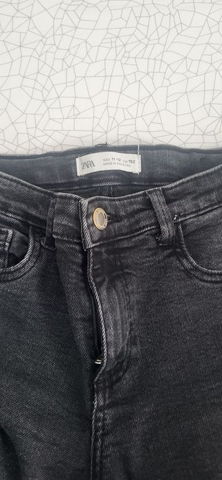 Jeans/Blugi ZARA Fete  3 perechii 90 RON