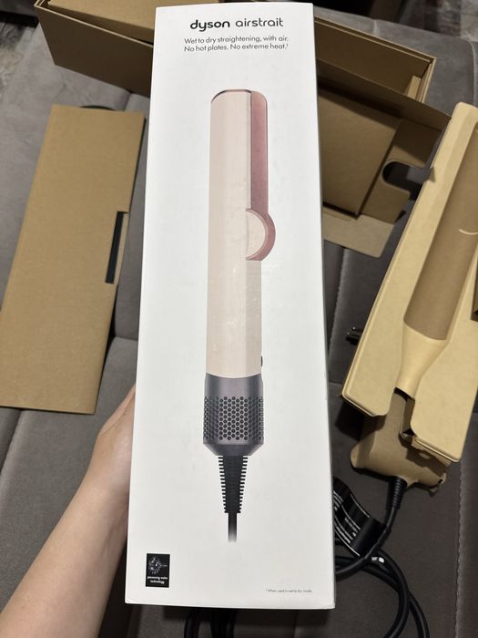 Dyson airstrait nou