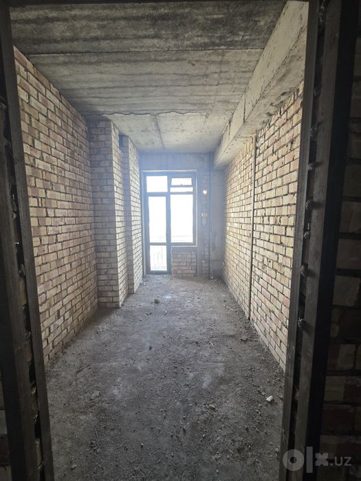 Продам 4 комнатную квартиру коробку