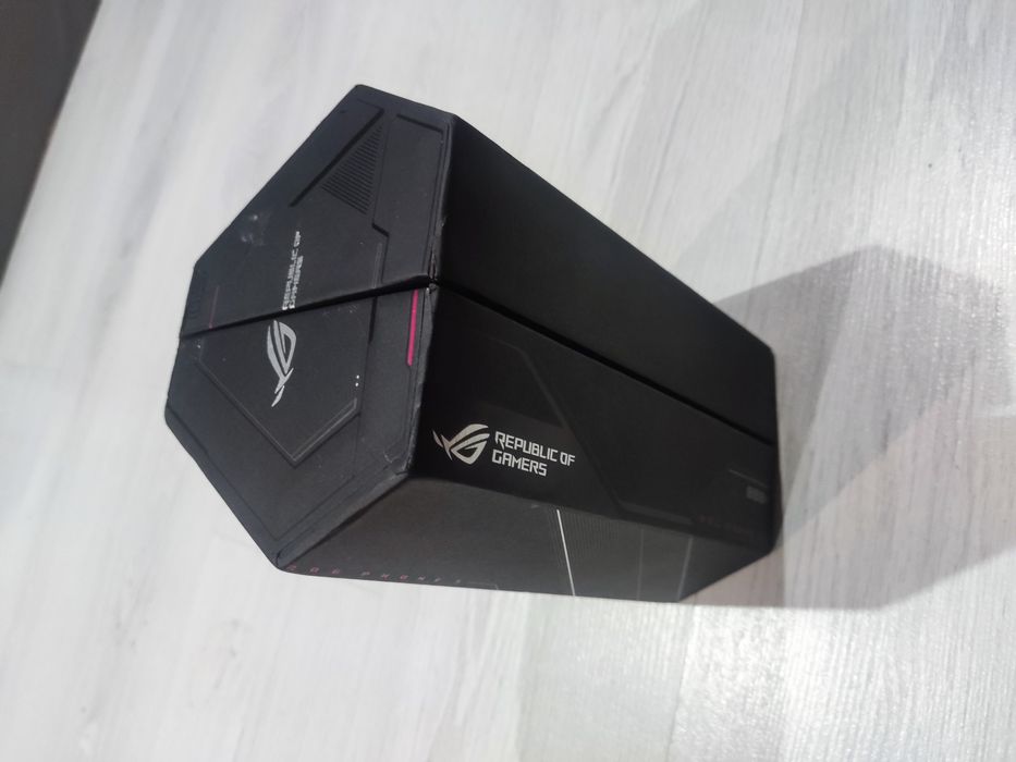 Продам комплект от Asus rog phone 5