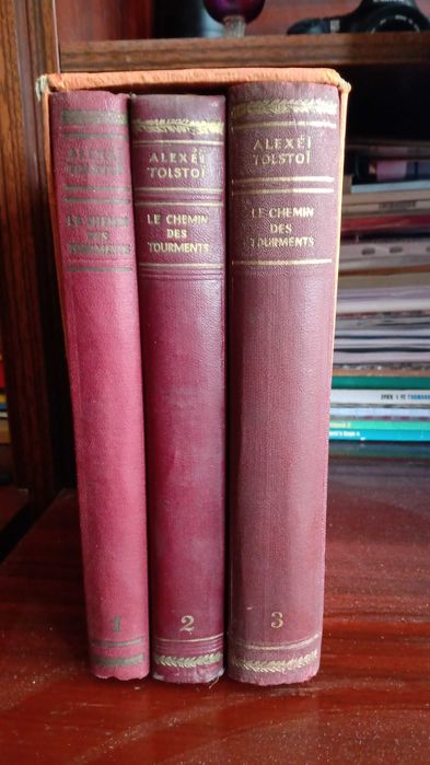Alexei Tolstoi  le chemin des tfurments  trilogie