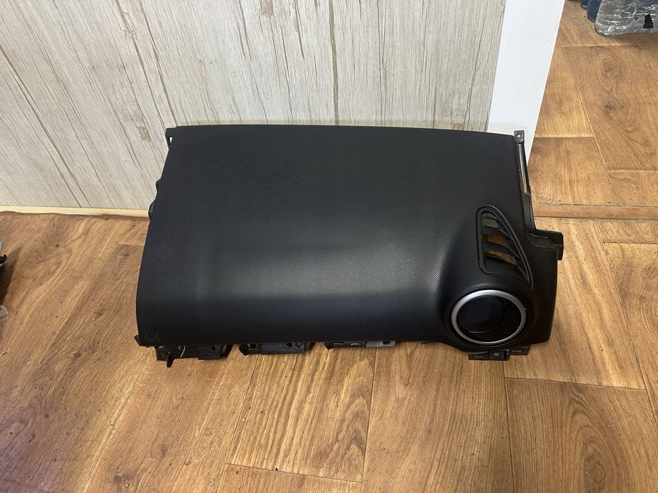 Табло със десен airbag за Мазда 3 до 2009г.!