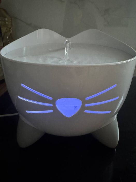 Catit PIXI Fântână oțel inoxidabil – stare foarte bună, fără filtru