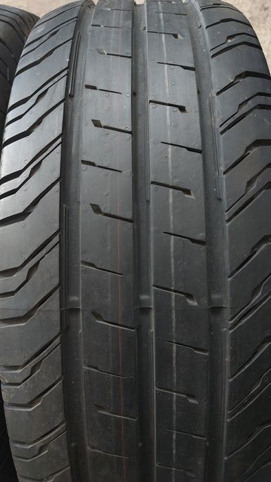 Нови гуми за Бус 235/65/16 C Continental ContiVanContact 200 4 броя