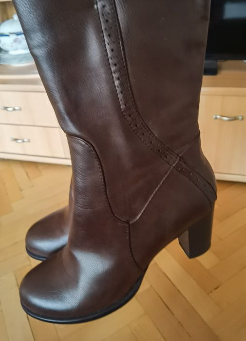 Нови дамски ботуши