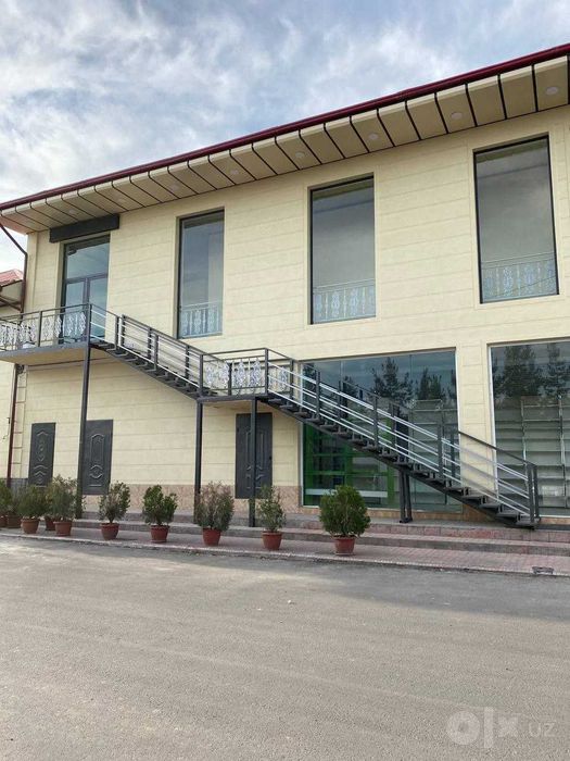 300 m² bino 2-qavatda ijaraga beriladi
