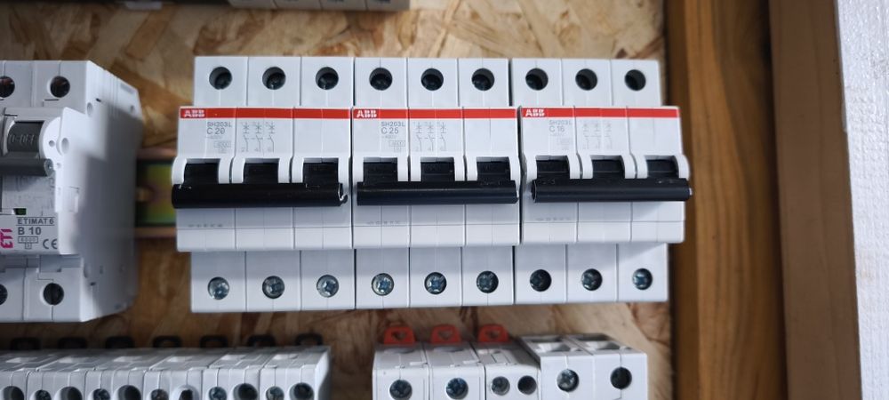 Siguranțe electrice