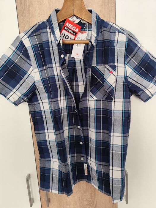 Продам мужские рубашки