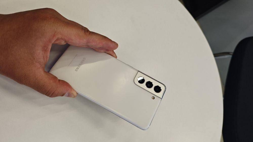 S21 256 gb sotiladi xolati ideal