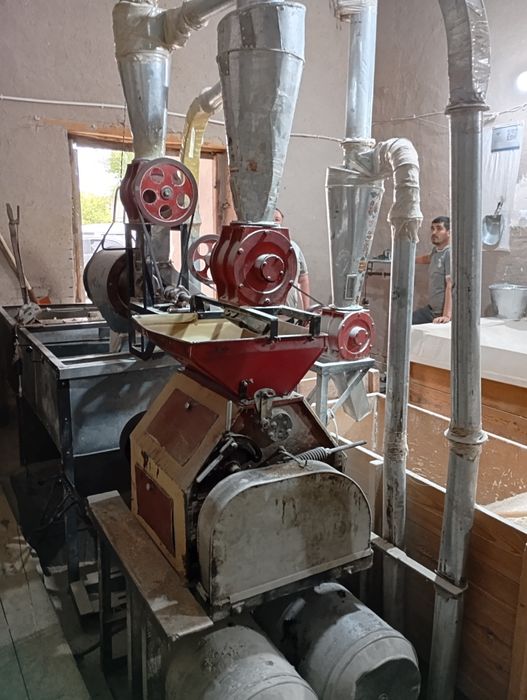 Тегирмон ун хороз сотилади