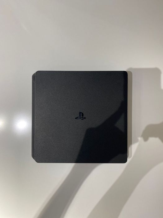 Playstation 4 slim