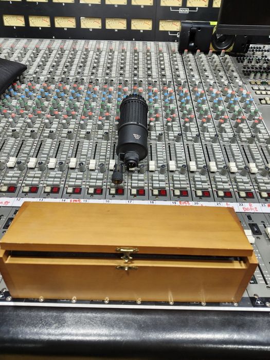 Ленточный микрофон Октава мл 52-02