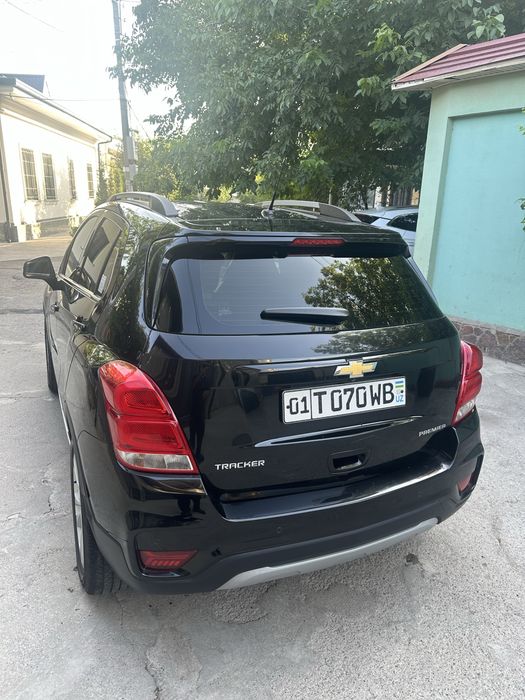 Продаётся Tracker 1 premier срочно