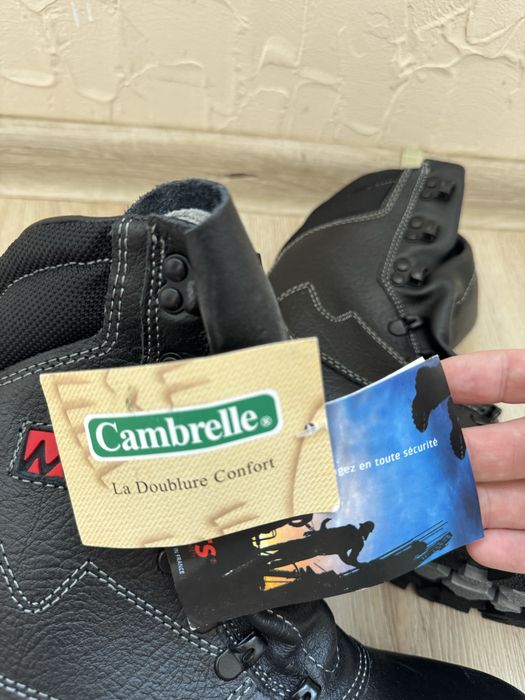 Продам спец обувь