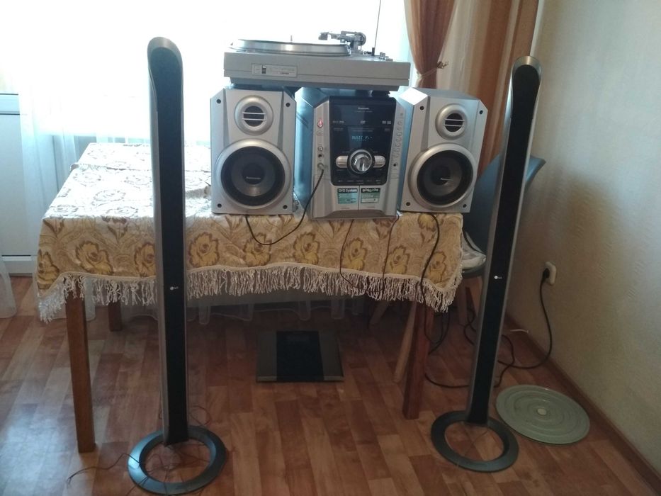 проигрыватель Арктур -006 +усилитель Панасоник с колонками!