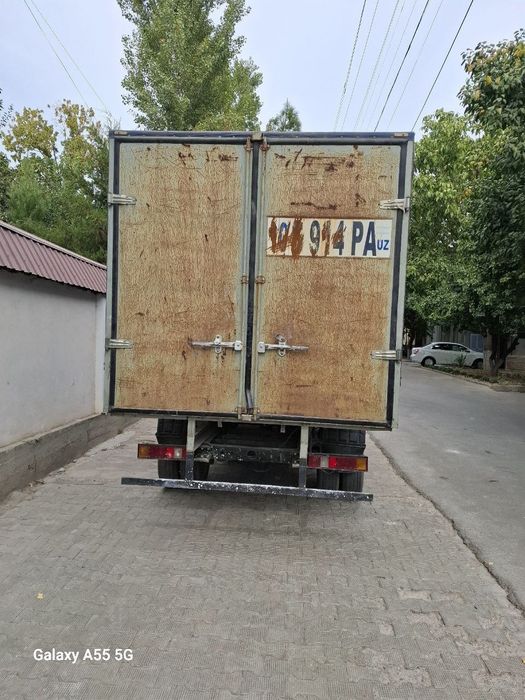 Gazel orqa eshigi sotiladi