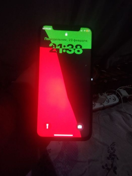 Айфон X в хорошем состоянии