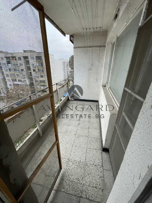 Продава се Четиристаен апартамент в Пловдив, Изгрев - 110 кв.м за 733 €/кв.м - Снимка #9