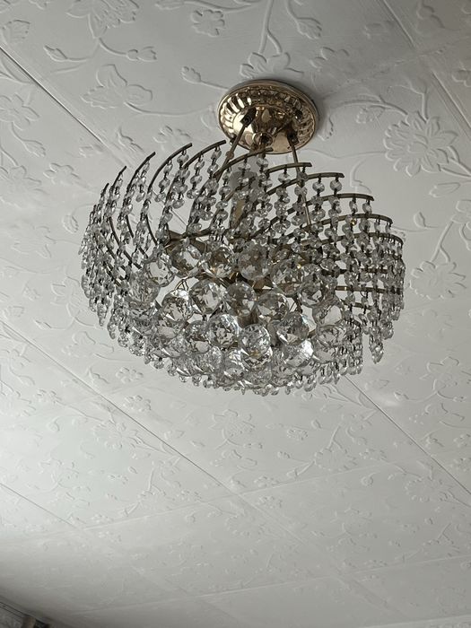 Люстра стеклянная