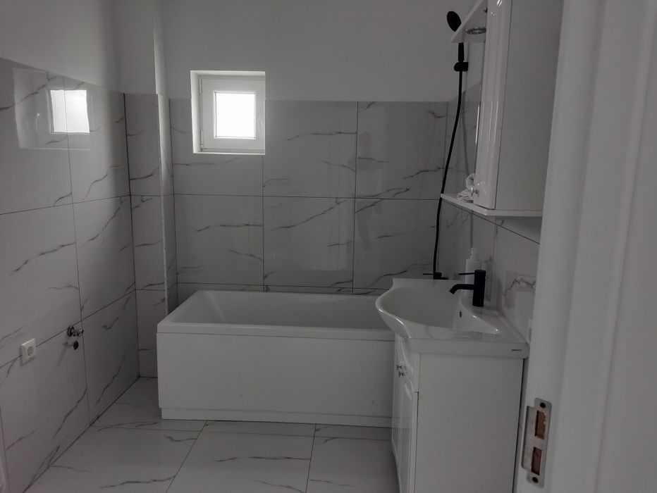 Vând apartamente,zona Uzina de apă!