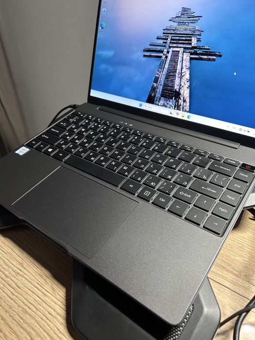 Продам срочно ноутбук почти нвоый