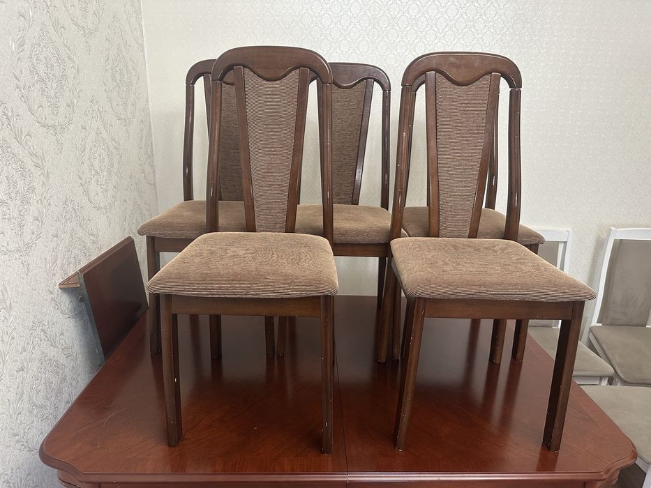 Продам стол со стульями Малайзия