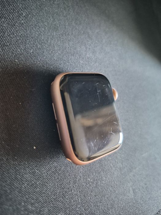 Продам Apple watch 5 series 40mm