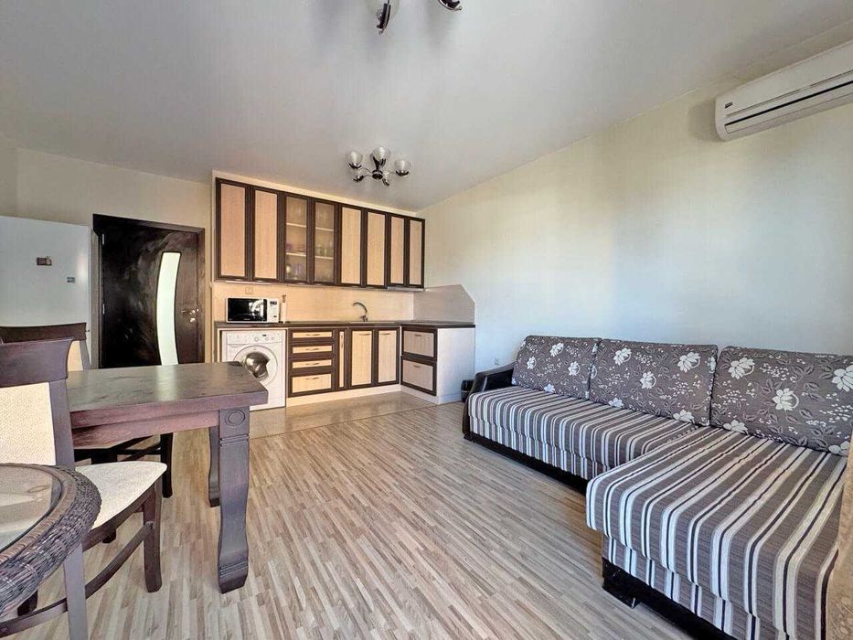 Продава се Тристаен апартамент в с. Равда, Област Бургас - 85 кв.м за 1365 €/кв.м - Снимка #2