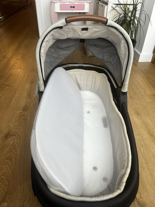 Cărucior Mutsy I2 2 în 1 – Stare foarte bună