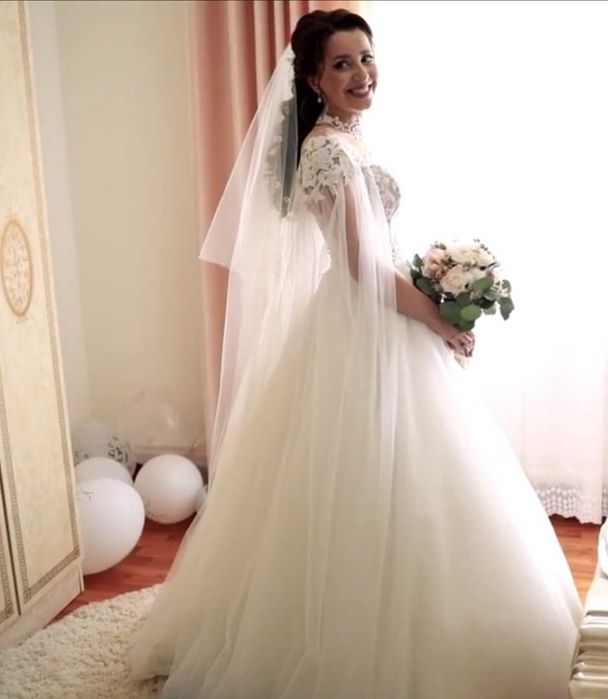 Vand rochie de mireasa