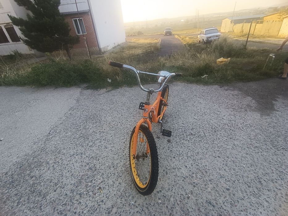 20 dyuymli Ukraina velosipedi sotiladi.
Holati yaxshi, hamma joyi i