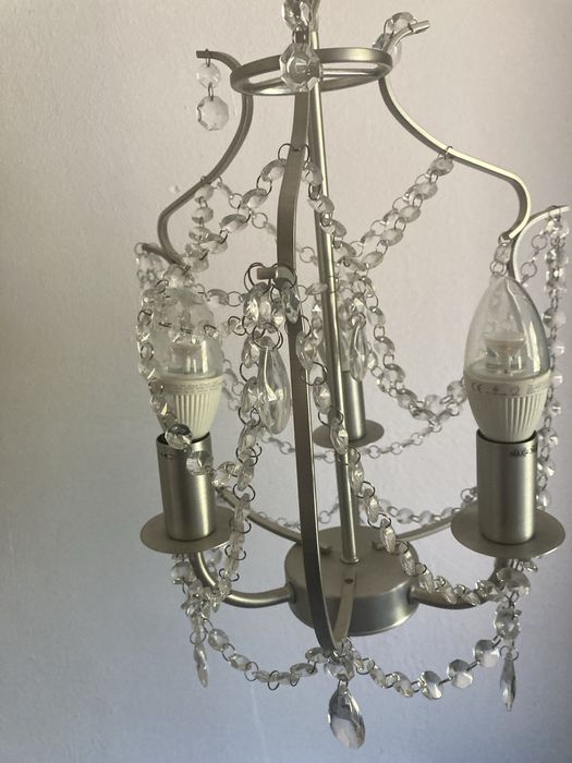 Candelabru cu cristale de sticla aproape nou