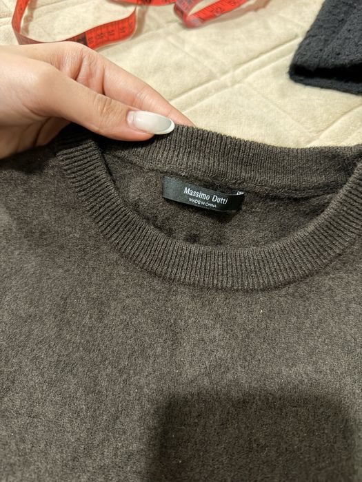 Свитер шерстяной